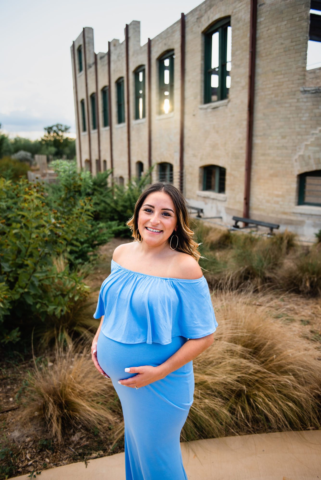 Pregnant mom in blue dress, San Antonio Maternity Photography
